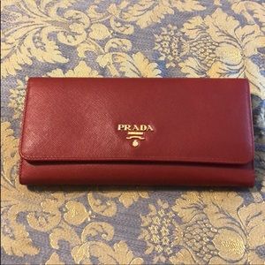 Prada Saffiano Leather Continental Flap wallet